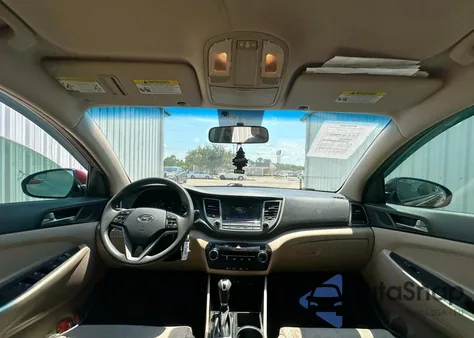 2017 Hyundai Tucson Limited z USA, uszkodzony, nr VIN KM8J33A23HU545641